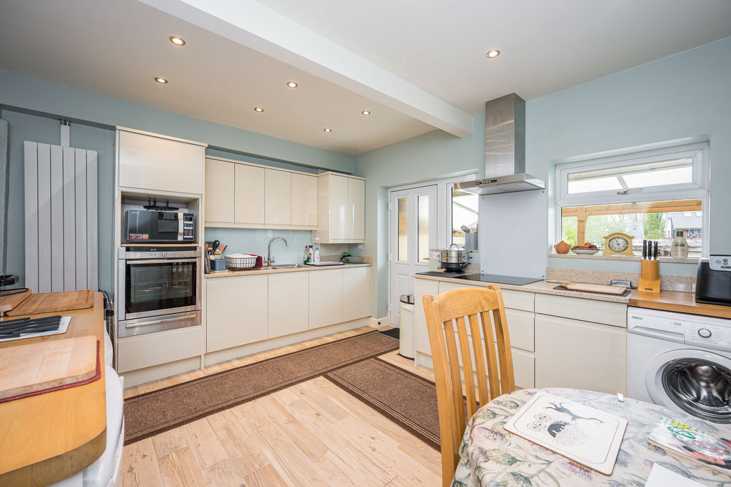 Kitchen- click for photo gallery